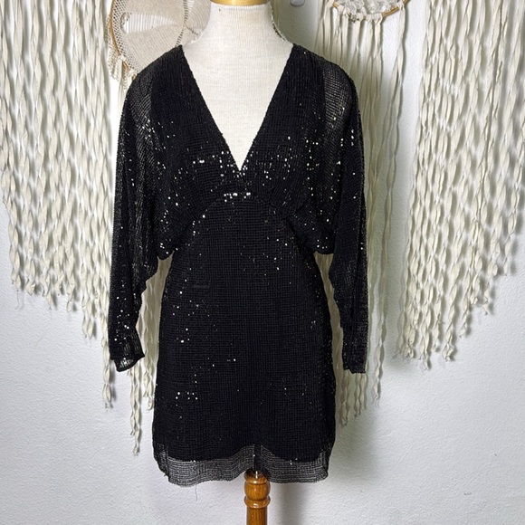 ASTR Black Dolman Sleeve Sequined Mini Dress with Open Back Size Small - Picture 10 of 16